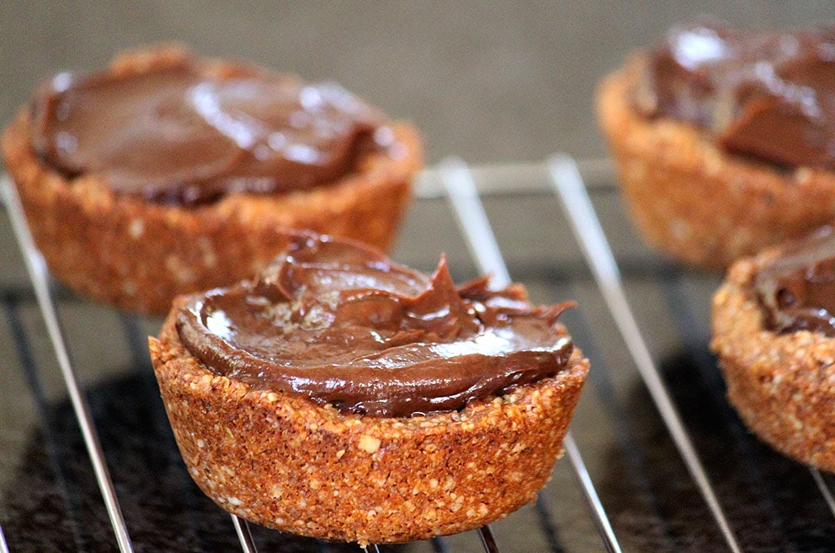 Brenda Janschek - Baked Tarts With Raw Chocolate Mousse