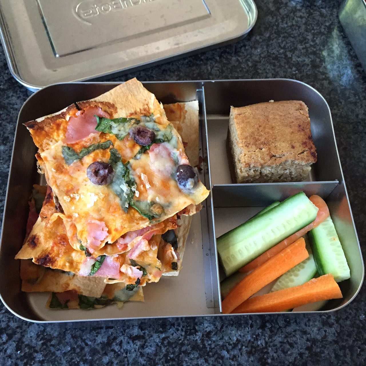 Lunchbots Lunchbox pizza